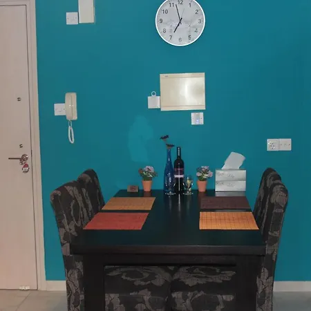 Marina Court Flat Larnaca