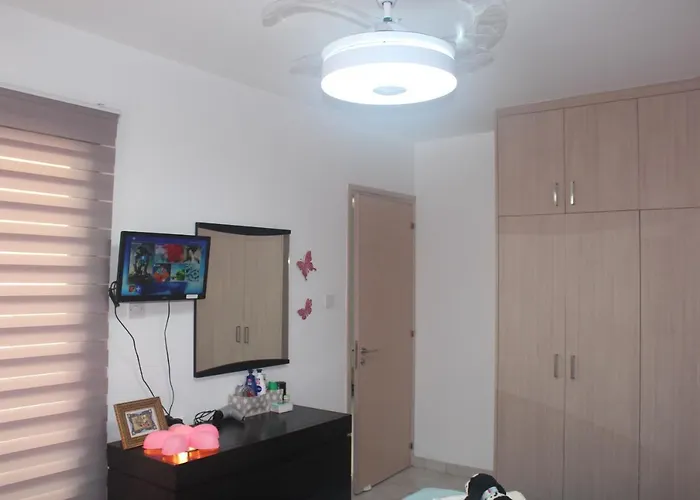 Marina Court Flat Lárnaca