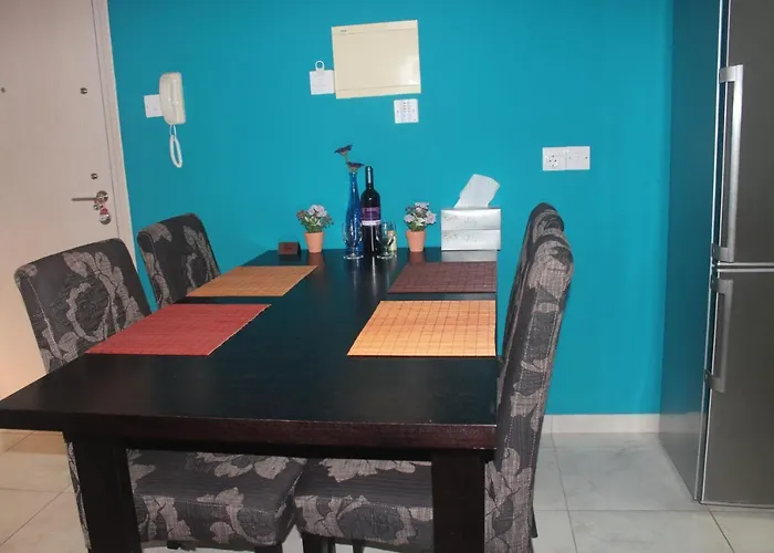 Marina Court Flat Larnaka